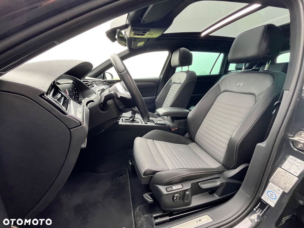 Volkswagen Passat - 21