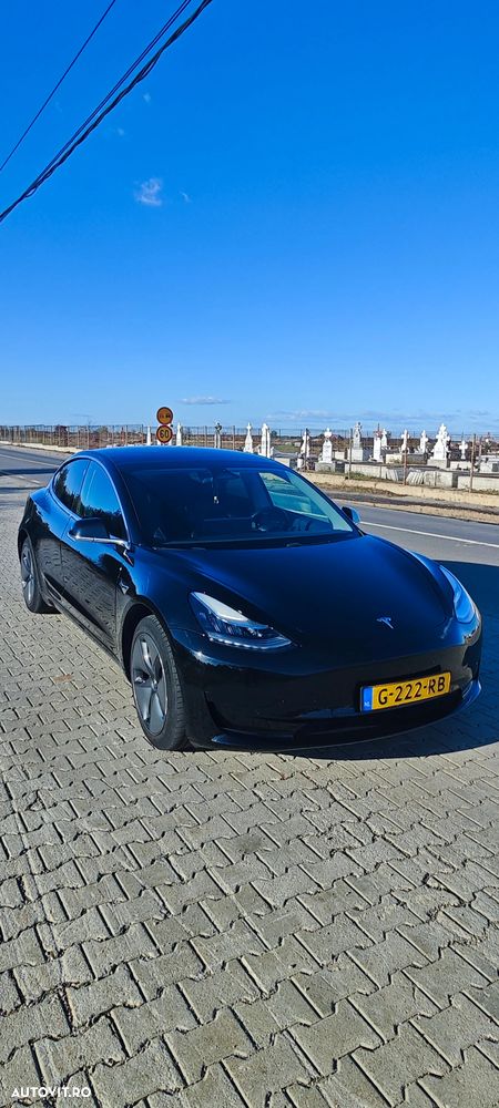Tesla Model 3 Standard Reichweite Plus Hinterradantrieb - 2