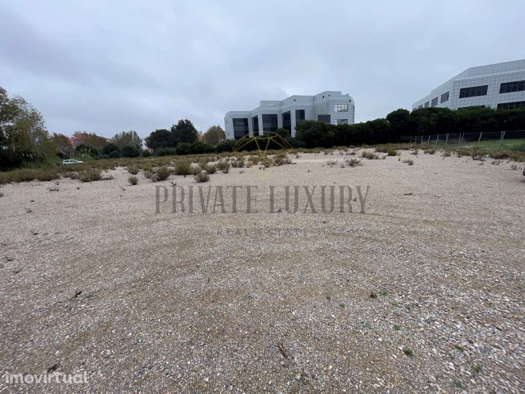 Terreno para construção de edifício com 4906m2 - Grande imagem: 5/19