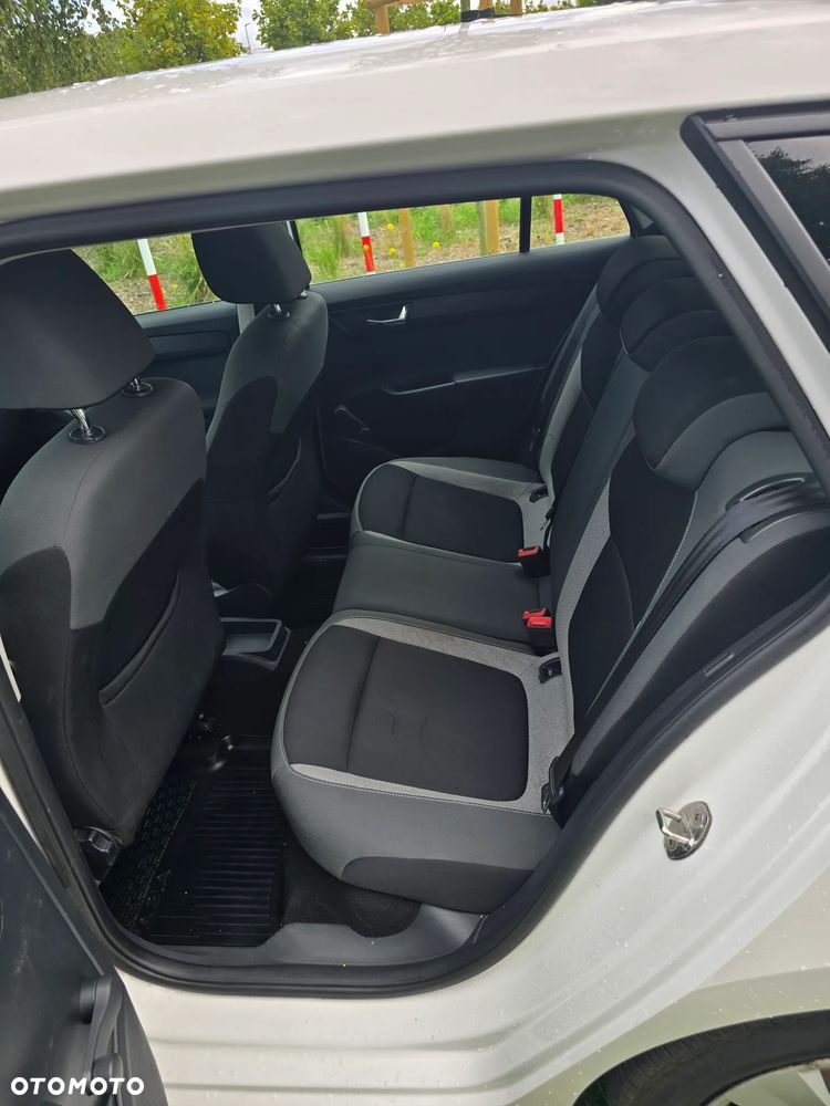Skoda Fabia - 8