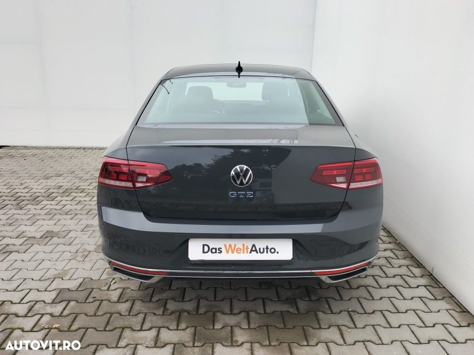 Volkswagen Passat - 5