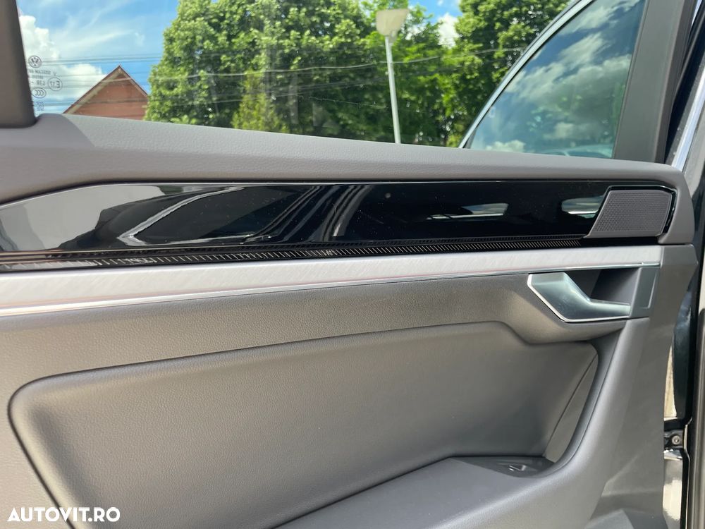 Volkswagen Touareg V6 TDI 4MOTION Elegance - 16
