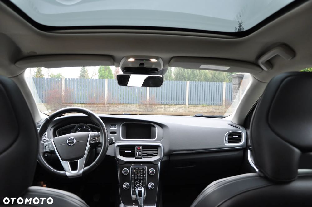 Volvo V40 D2 Inscription - 16