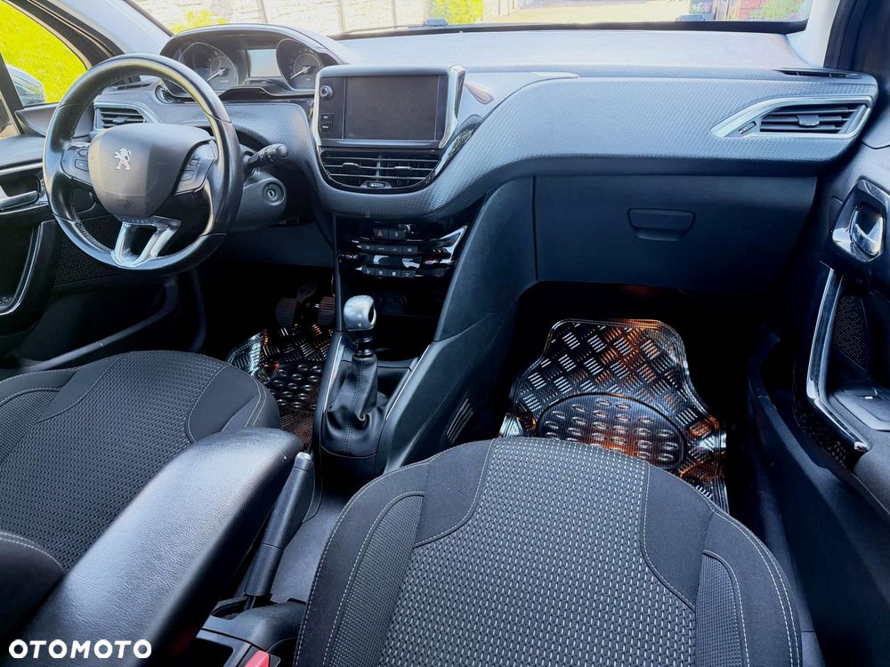 Peugeot 208 1.2 PureTech Allure S&S - 4