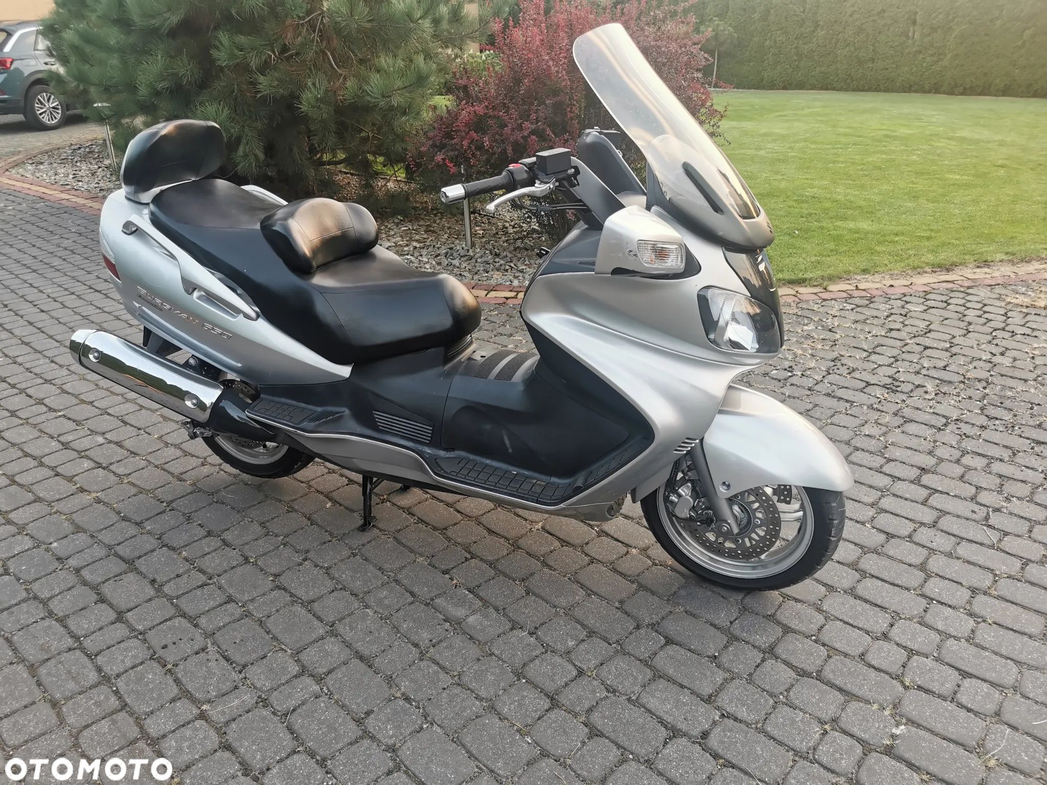 Suzuki Burgman - 1