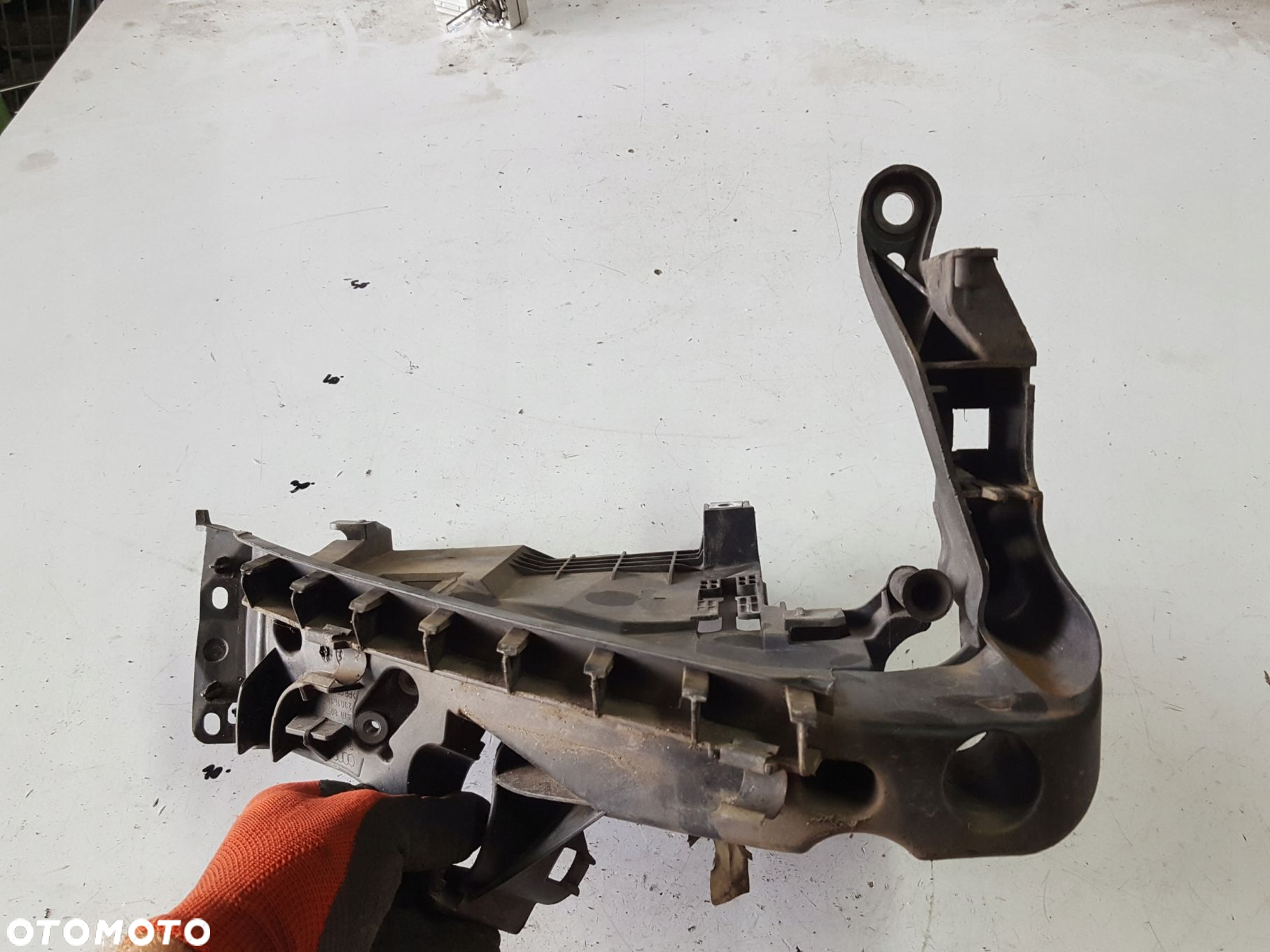 AUDI A5 8T 8F 09-16r CABRIO ŚLIZG UCHWYT LAMPY PRAWY PRZÓD - 2