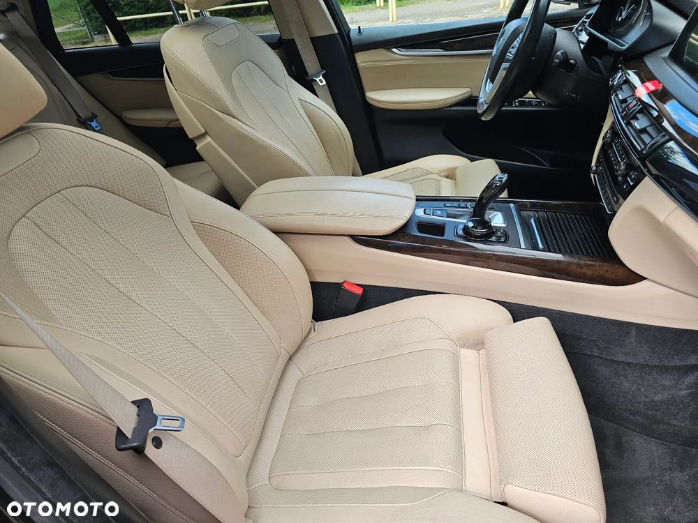 BMW X5 xDrive35i - 16