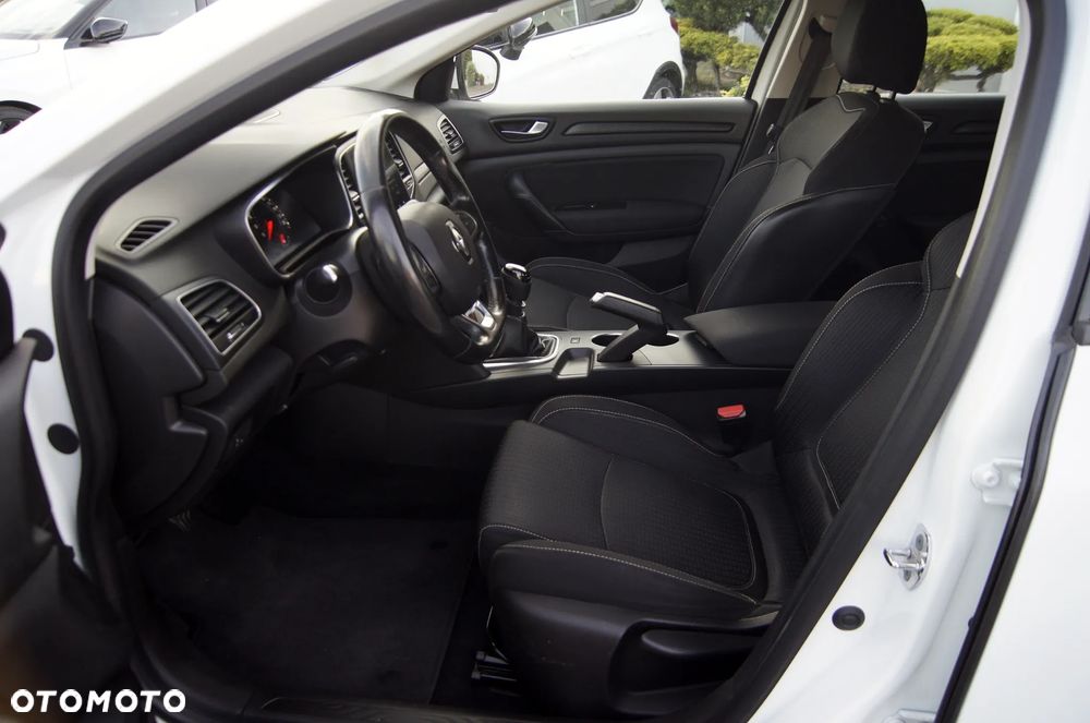 Renault Megane BLUE dCi 115 BUSINESS EDITION - 8