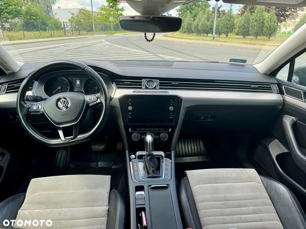 Volkswagen Passat 2.0 TDI SCR Trendline DSG - 5
