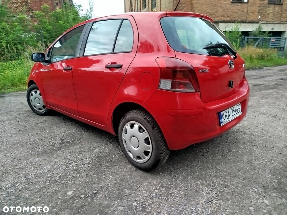 Toyota Yaris 1.0 Entry - 4
