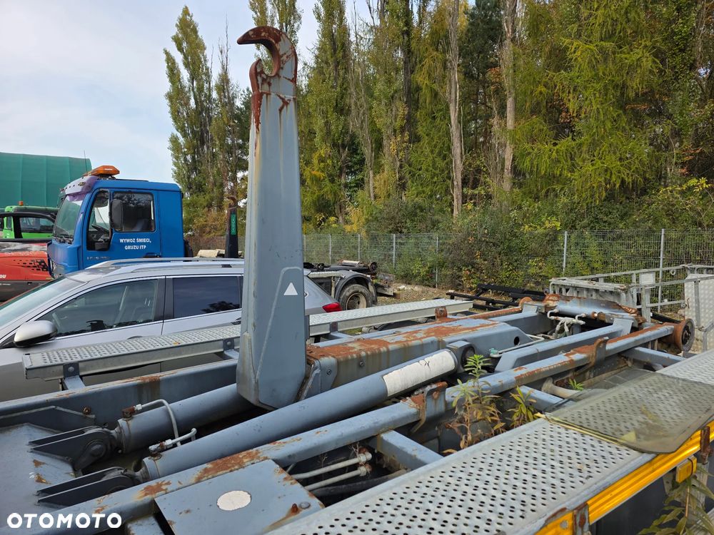 Mercedes-Benz 1218 - 2