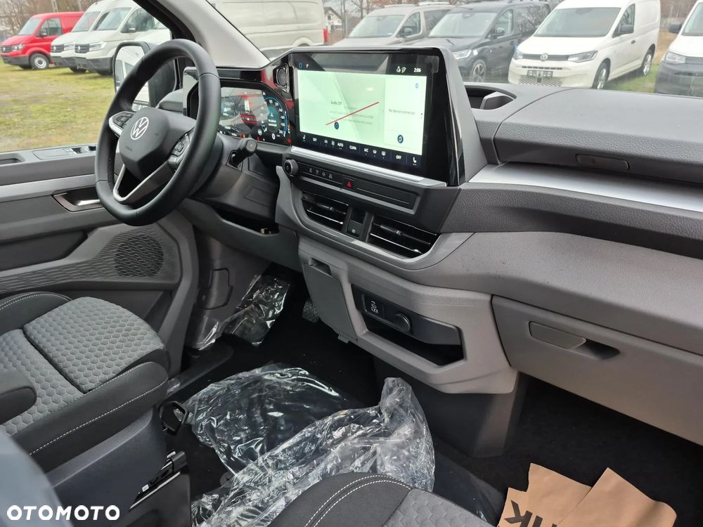 Volkswagen Caravelle - 9