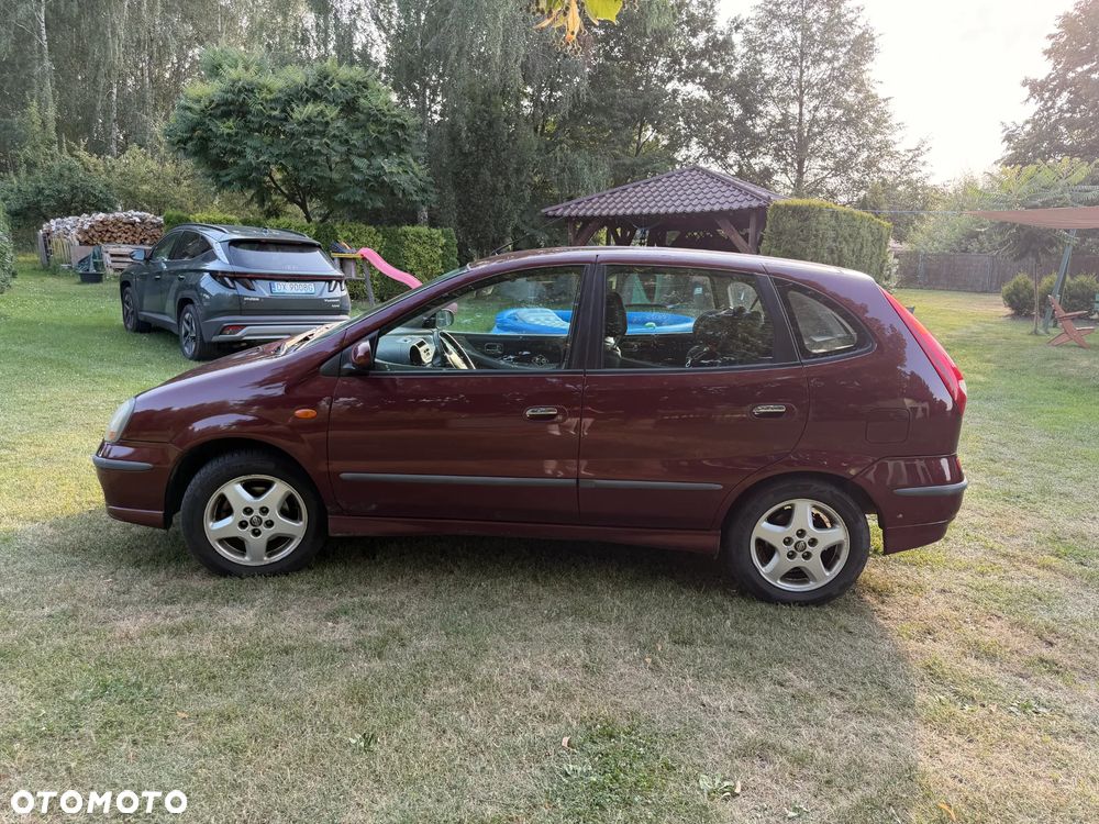 Nissan Almera Tino 1.8 - 7