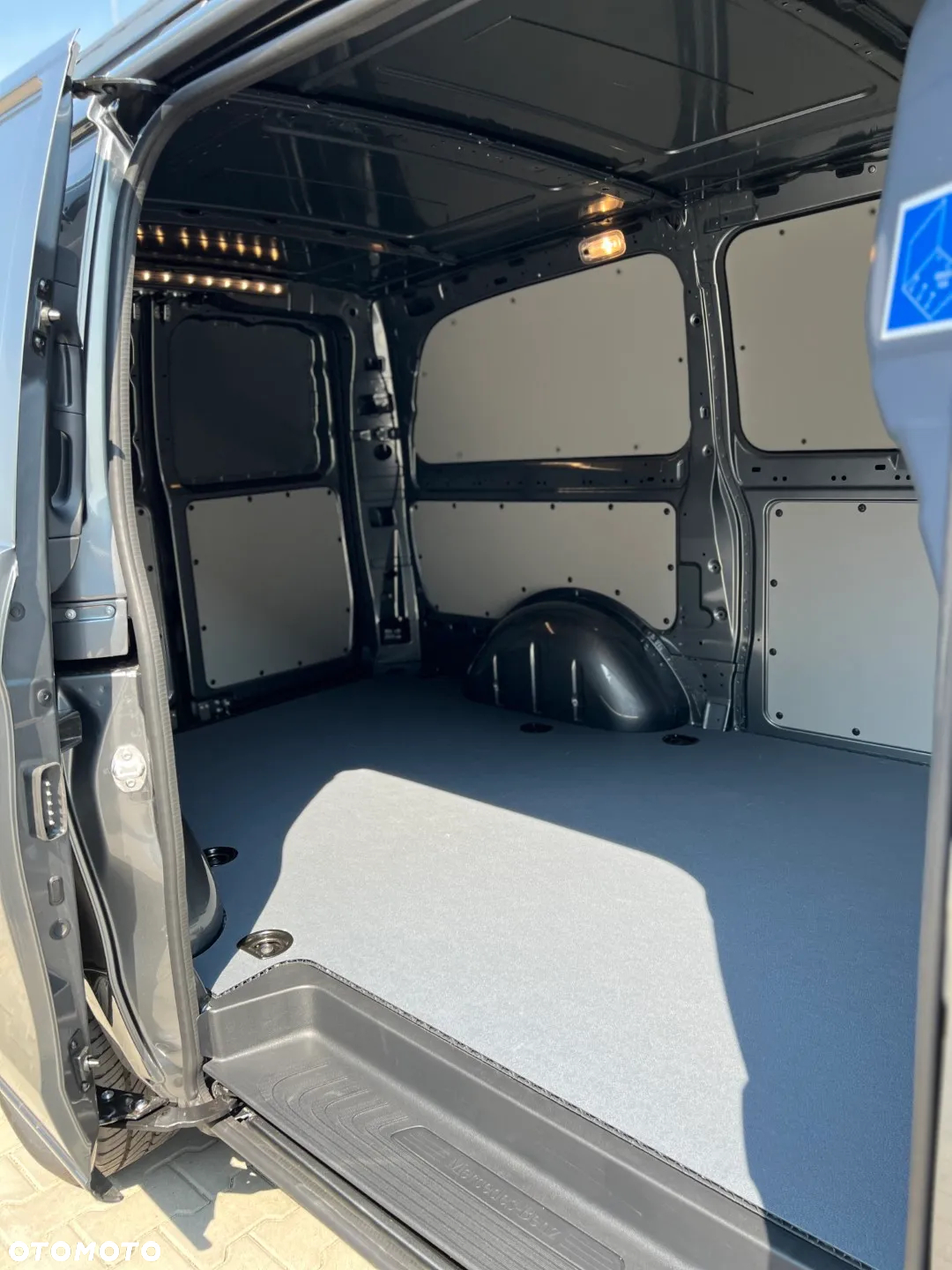 Mercedes-Benz Vito - 25