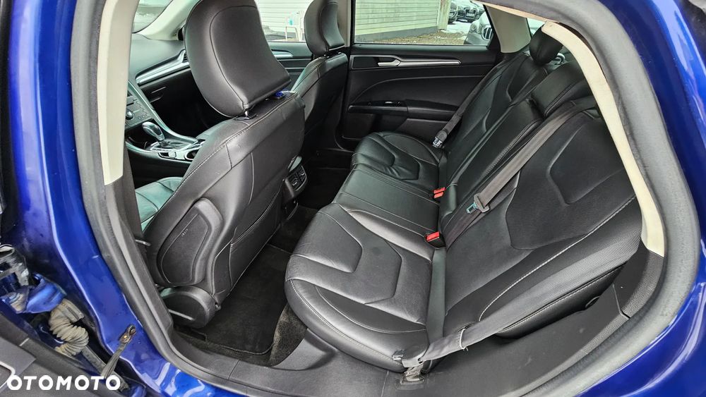 Ford Fusion 2.0 EcoBoost Titanium - 10