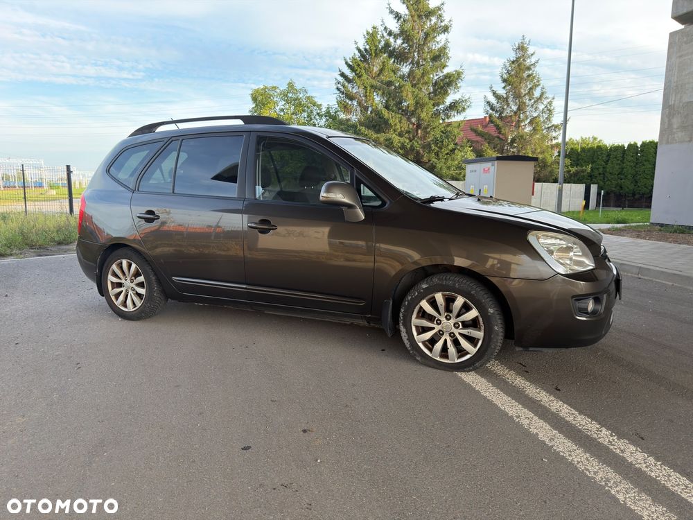 Kia Carens 2.0 CRDi Tour - 4