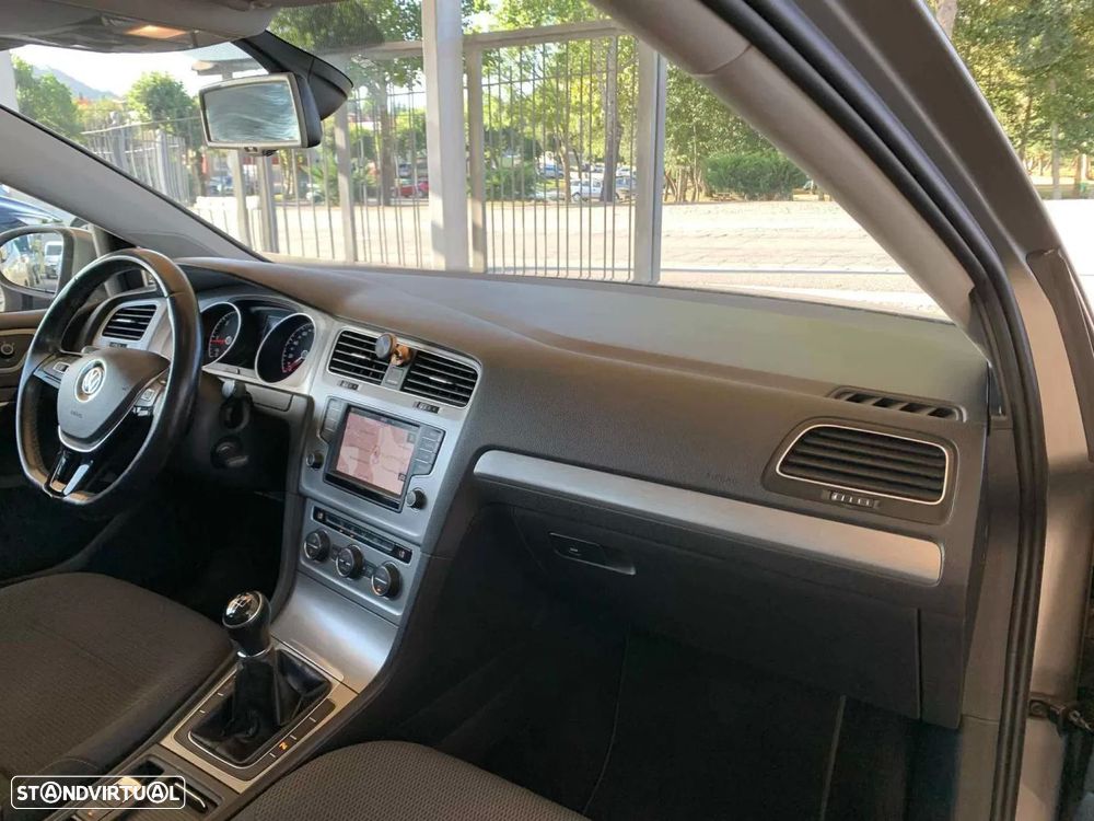 VW Golf Variant 1.6 TDi GPS Edition - 19