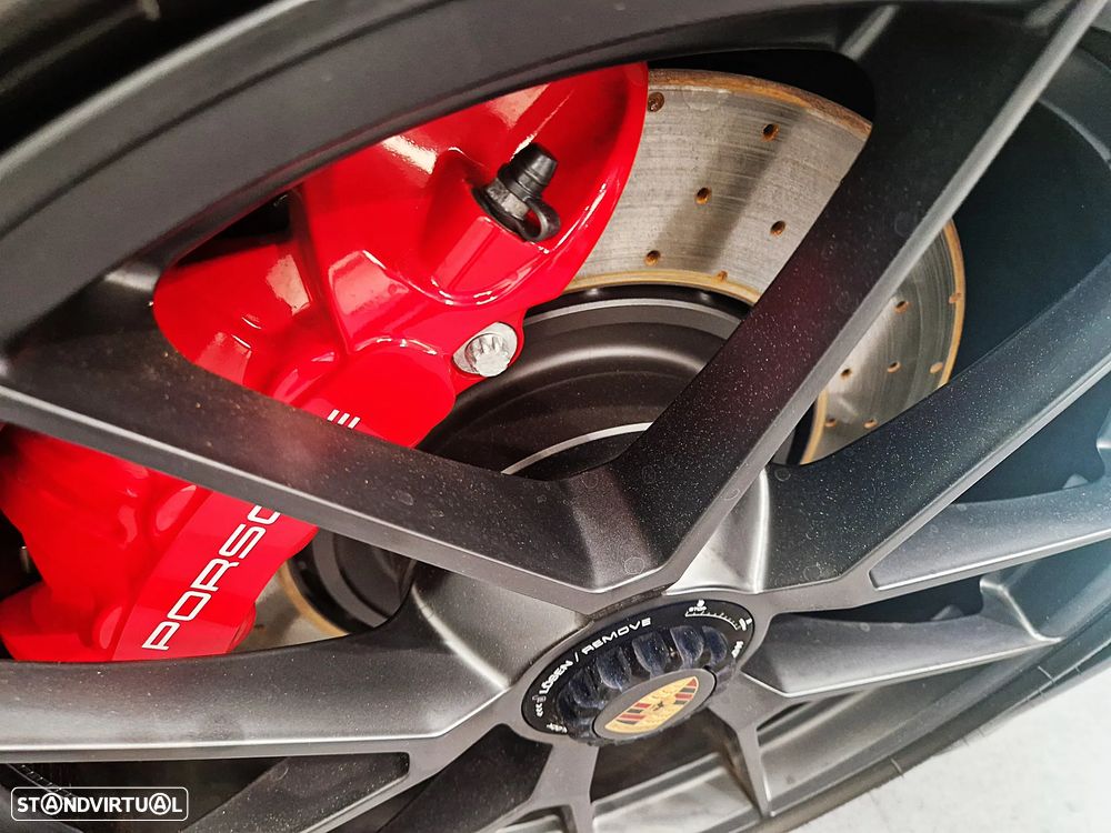 Porsche 911 (992) Carrera GTS - 11