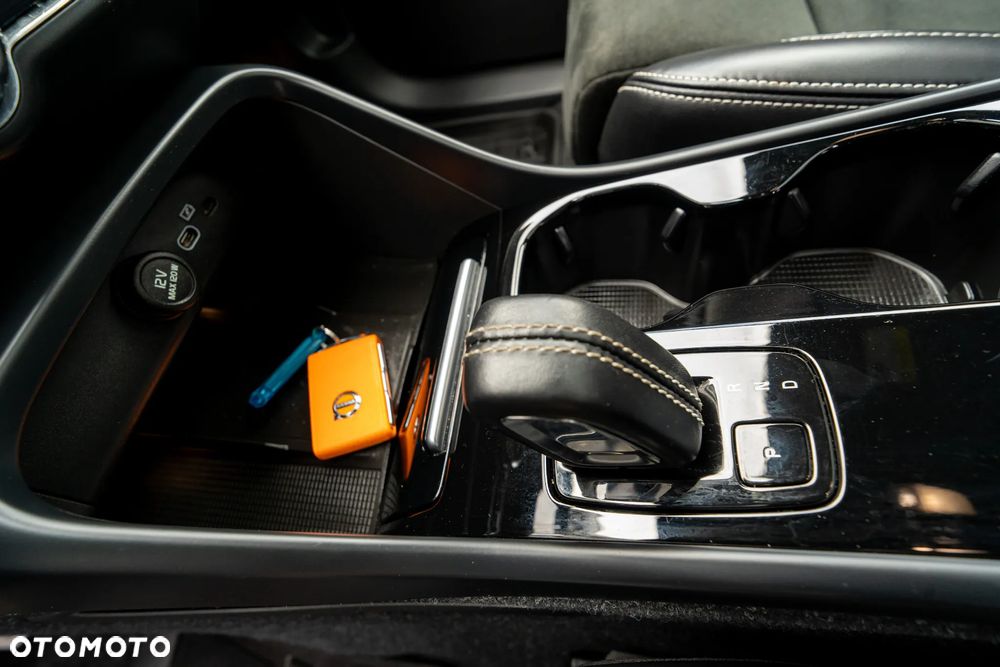 Volvo XC 40 Recharge 78 kWh Twin Motor Plus - 28