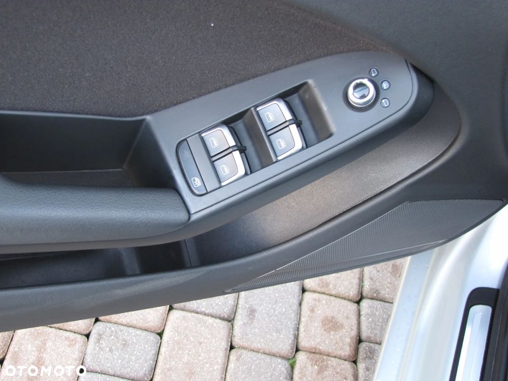 Audi A4 Avant 2.0 TDI - 26