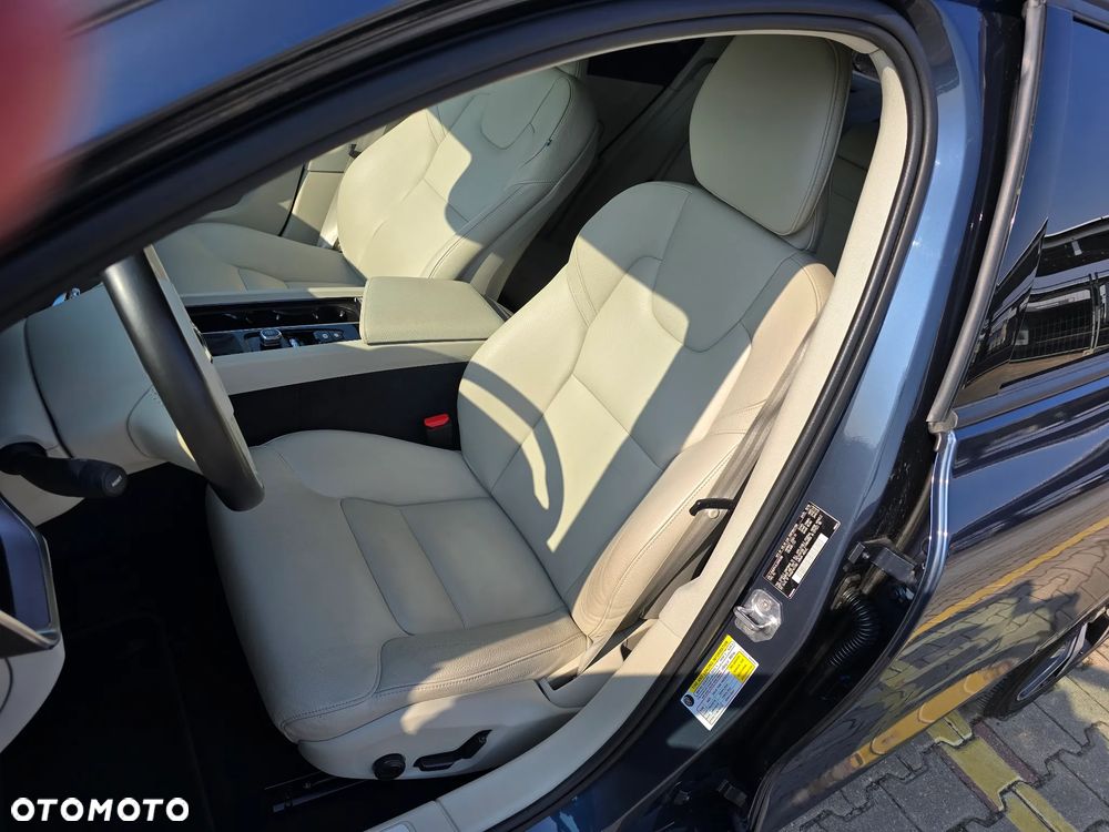 Volvo S60 T5 Momentum Pro - 16