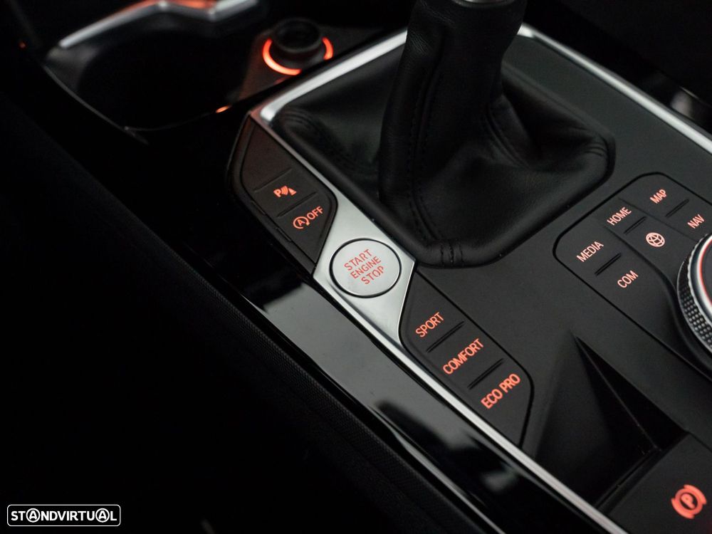 BMW 116 d Pack Desportivo M - 24