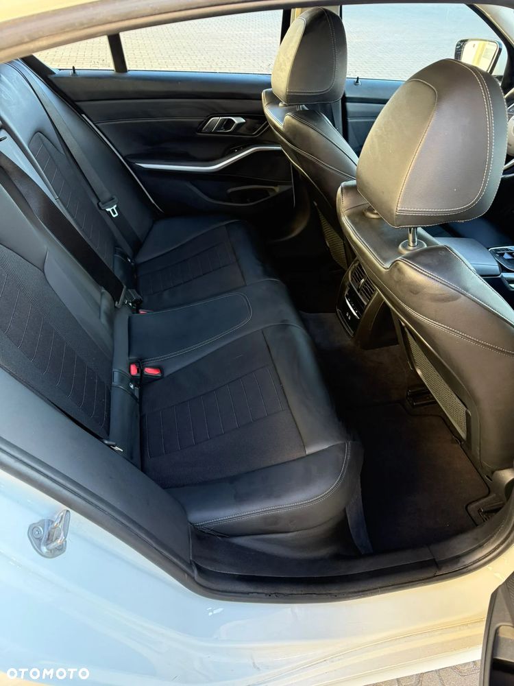BMW Seria 3 - 16
