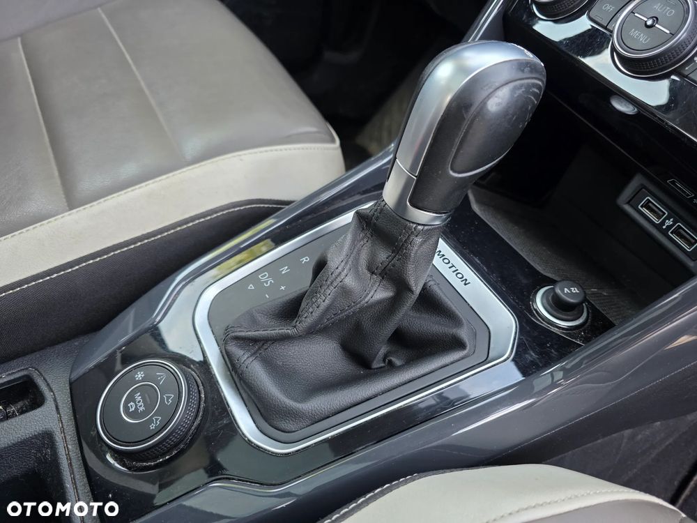 Volkswagen T-Roc 2.0 TSI 4Motion DSG Sport - 22
