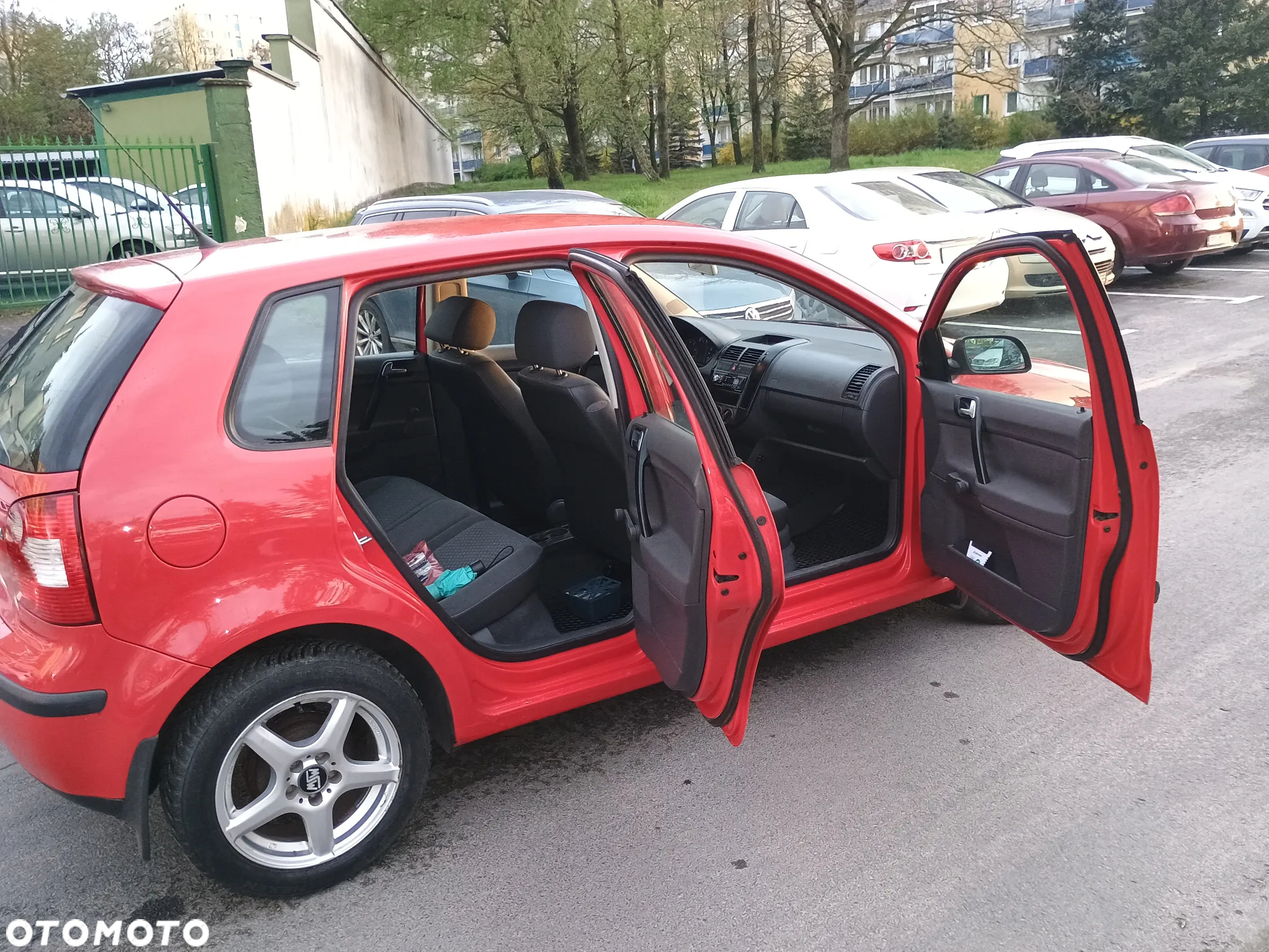 Volkswagen Polo 1.4 16V Basis - 4