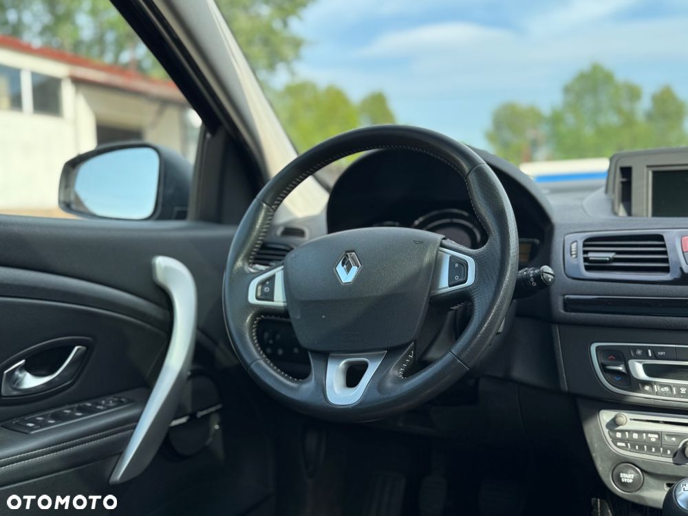 Renault Megane TCe 130 Bose Edition - 25