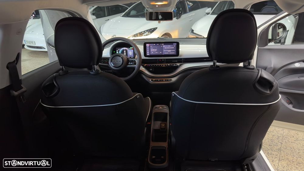 Fiat 500e 3 + 1 23,8kWh Icon - 49