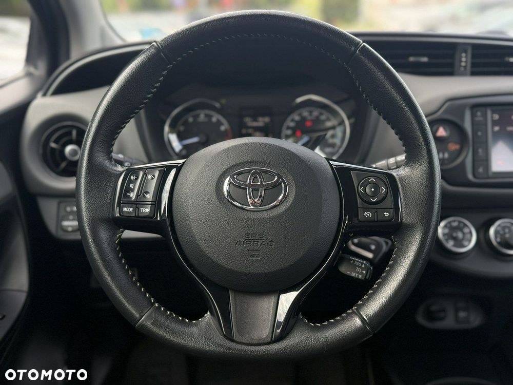 Toyota Yaris 1.5 Premium - 16