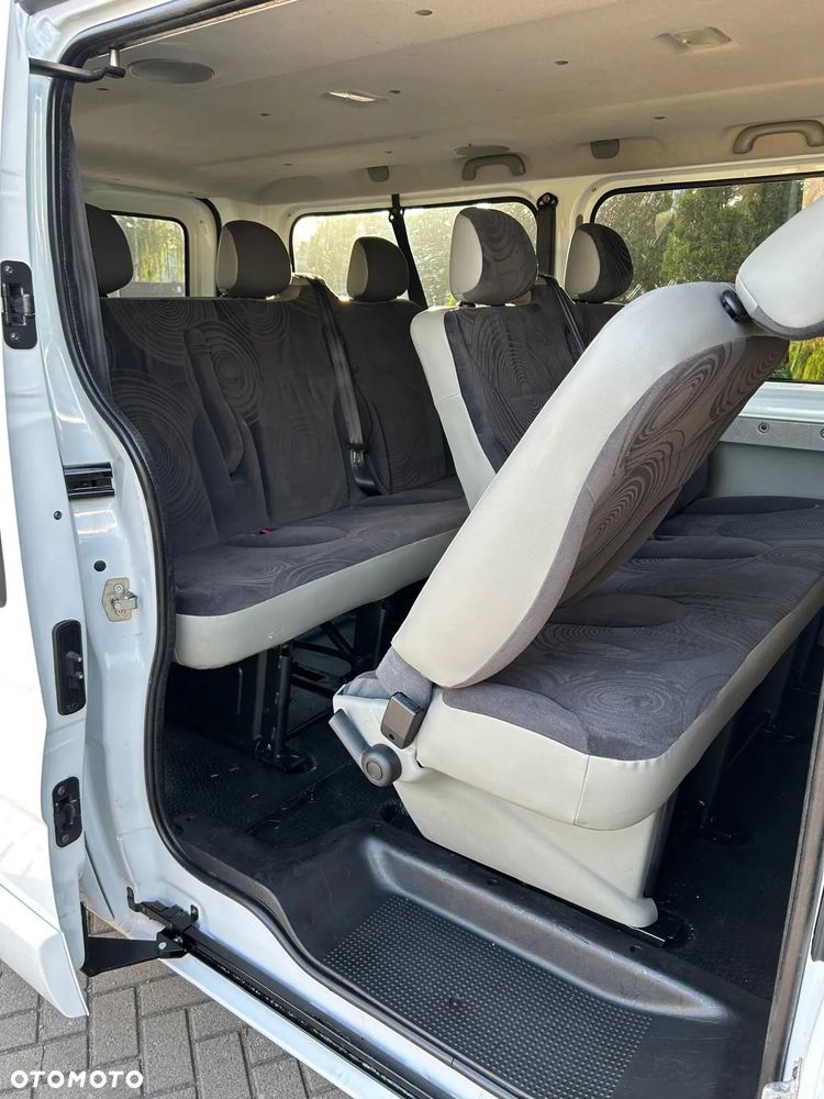 Renault Trafic 2.0 dCi 115 Passenger L2H1 Expression - 25