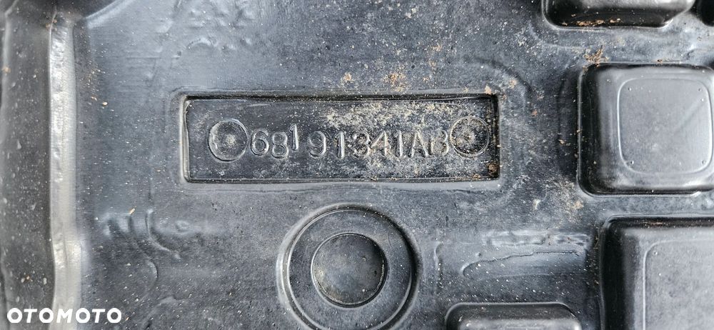 JEEP GRAND CHEROKEE WK2 LIFT SUMMIT OVERLAND Dolna osłona zderzaka Płyta pod zderzak 68037063AD 68037063AE Osłona podwozia Płyta dolna 68195943AA 68191341AA 68191341AB 68037062AE 68191341AB OSŁONY W STANIE BDB NIE POŁAMANE ORYGINAŁ - 20