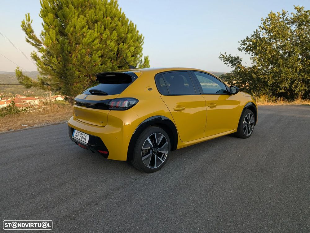 Peugeot e-208 50 kWh GT — fotografia 6