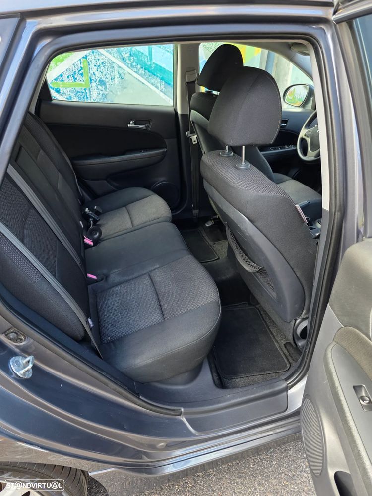 Hyundai i30 1.4 CVVT Blue Comfort - 21