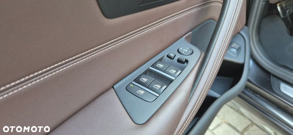 BMW Seria 5 - 25