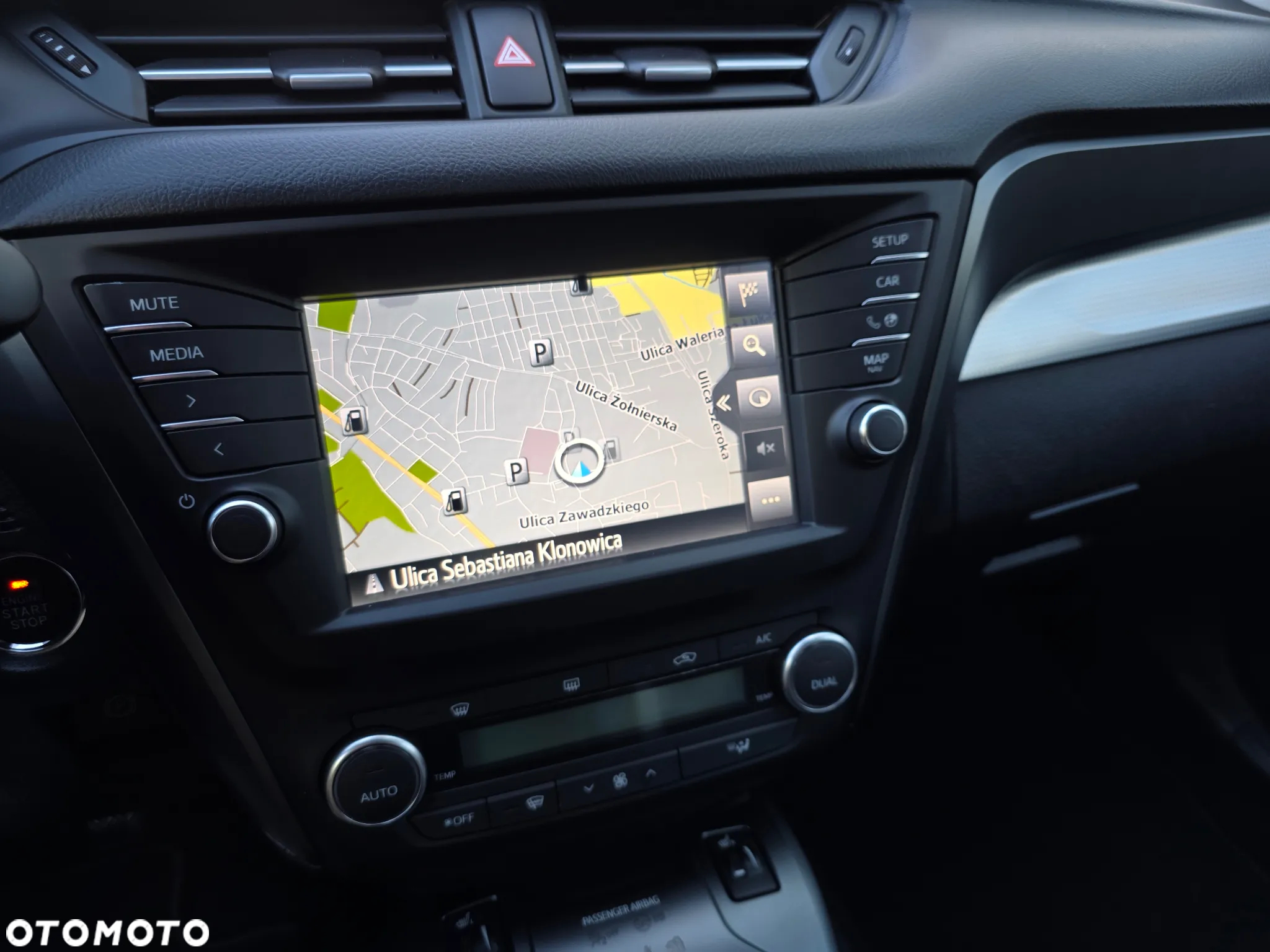 Toyota Avensis 1.8 Prestige - 33