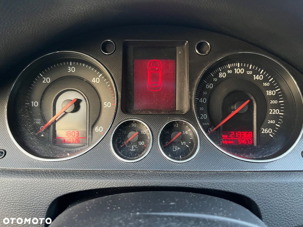 Volkswagen Passat 1.9 TDI Comfortline - 12