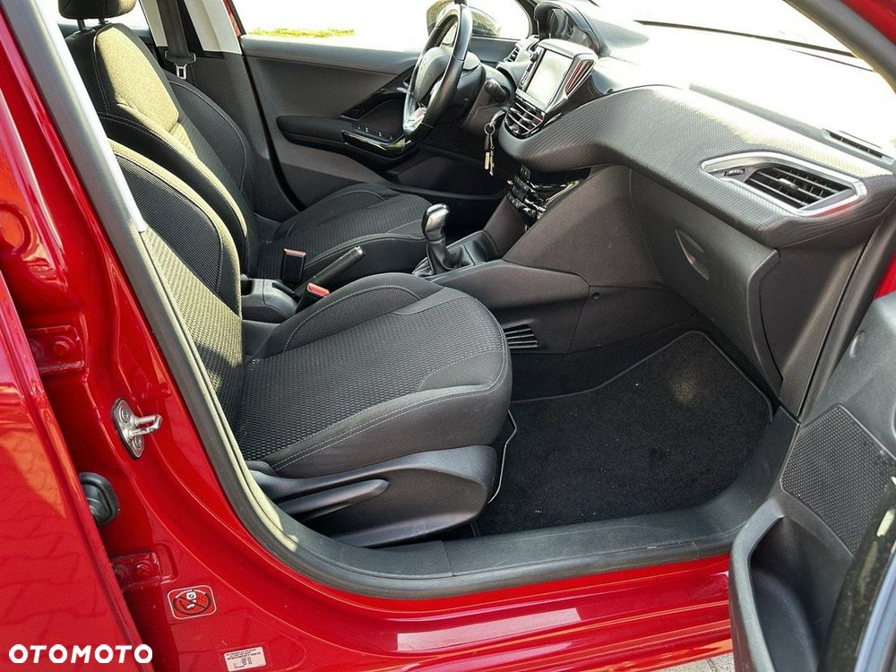 Peugeot 208 1.2 VTi Allure - 13
