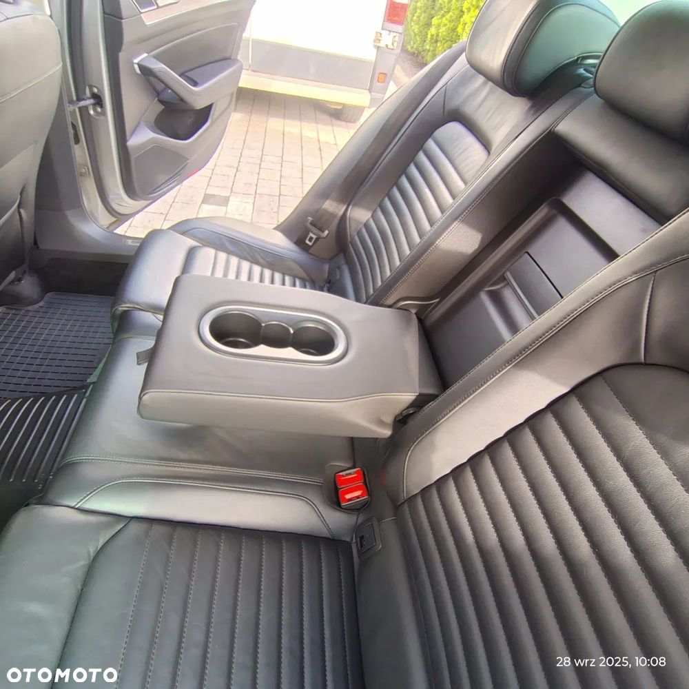 Volkswagen Passat - 15