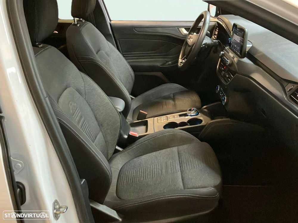 Ford Focus 1.0 EcoBoost Active X Aut. - 17