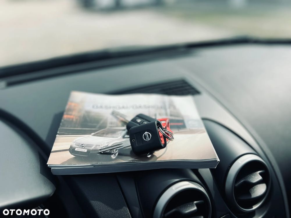 Nissan Qashqai 2.0 dCi DPF acenta - 30