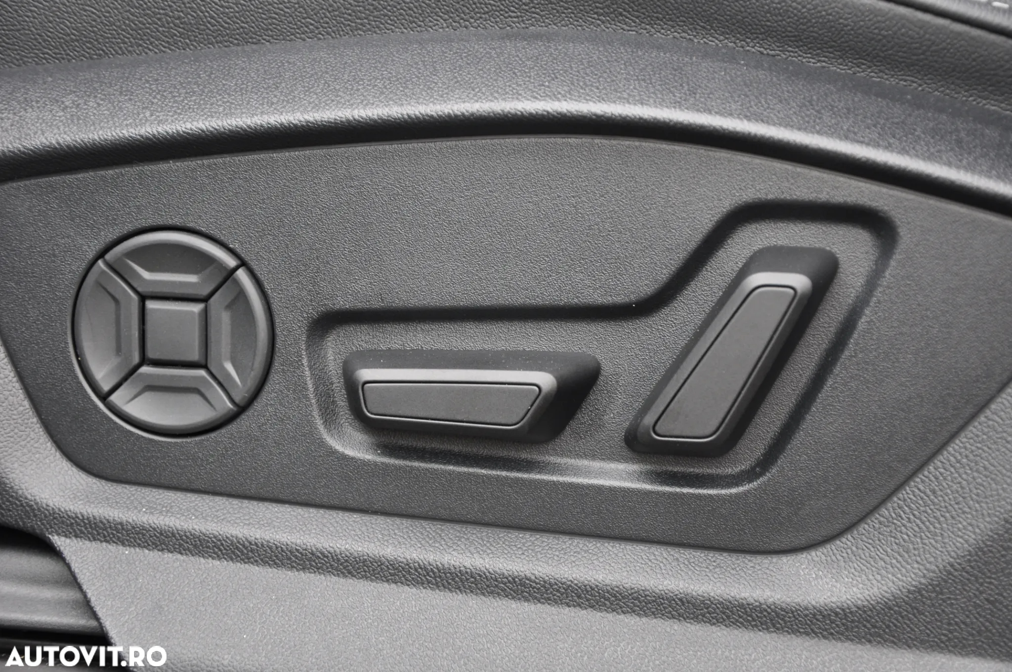 Audi Q8 55 TFSI e quattro Tiptronic PHEV - 14
