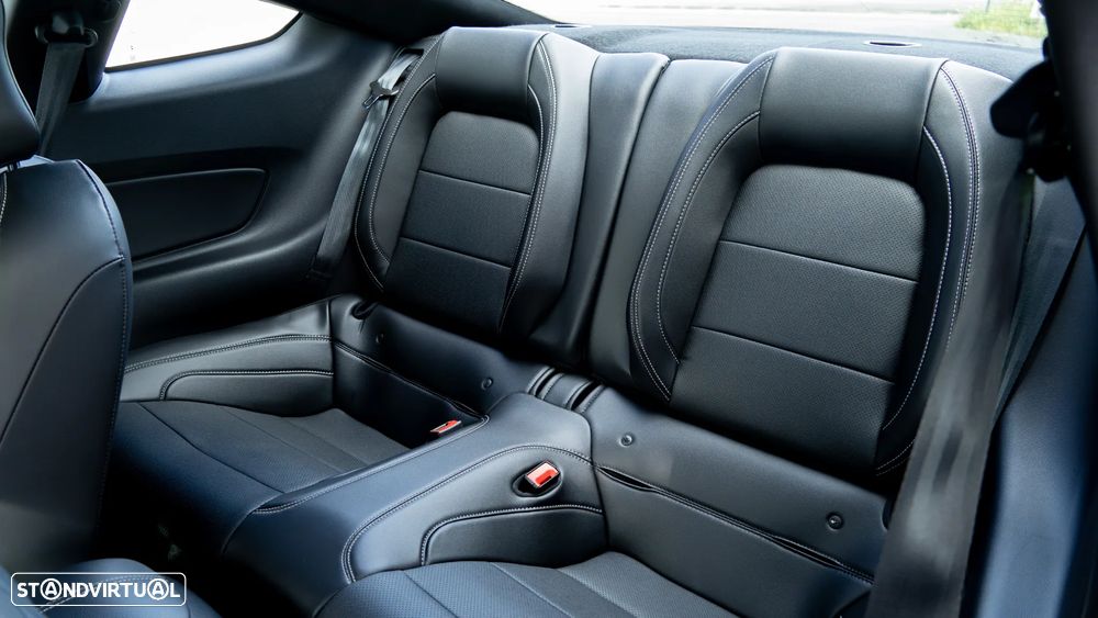 Ford Mustang 2.3i EcoBoost - 31