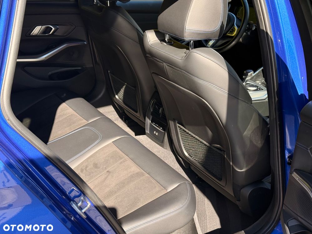 BMW Seria 3 - 26
