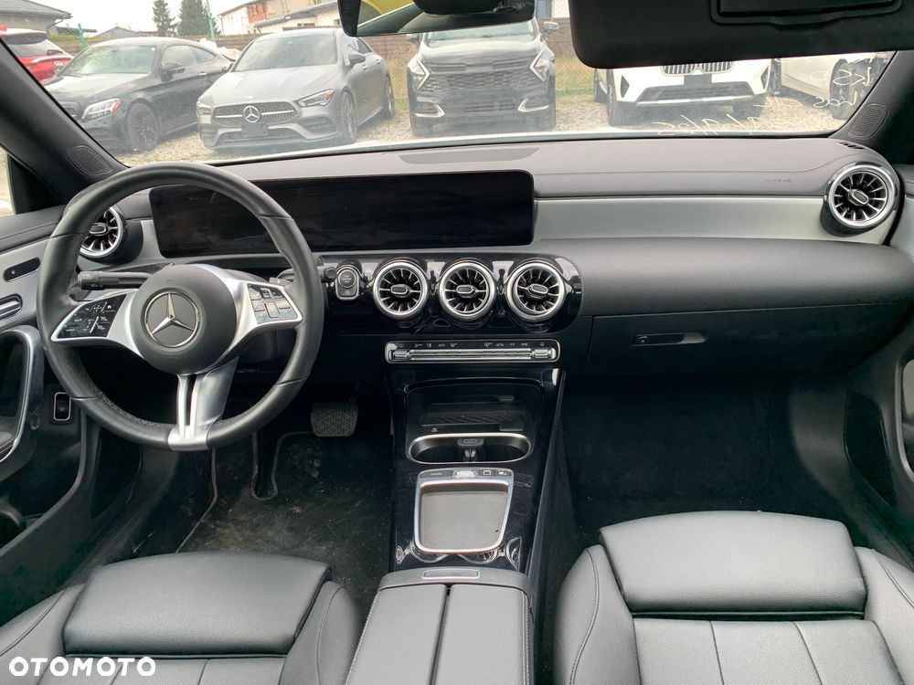 Mercedes-Benz CLA 250 4-Matic 7G-DCT - 13