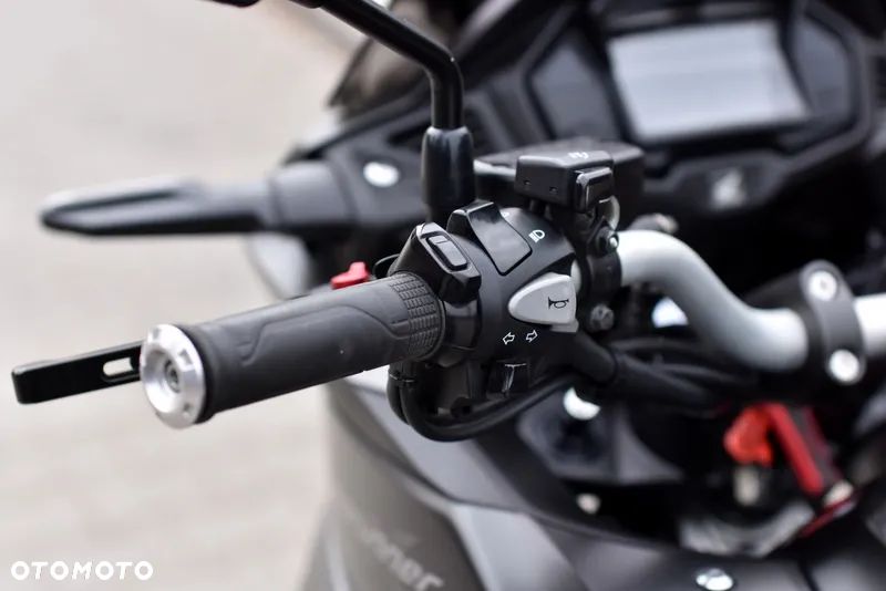 Honda VFR - 29