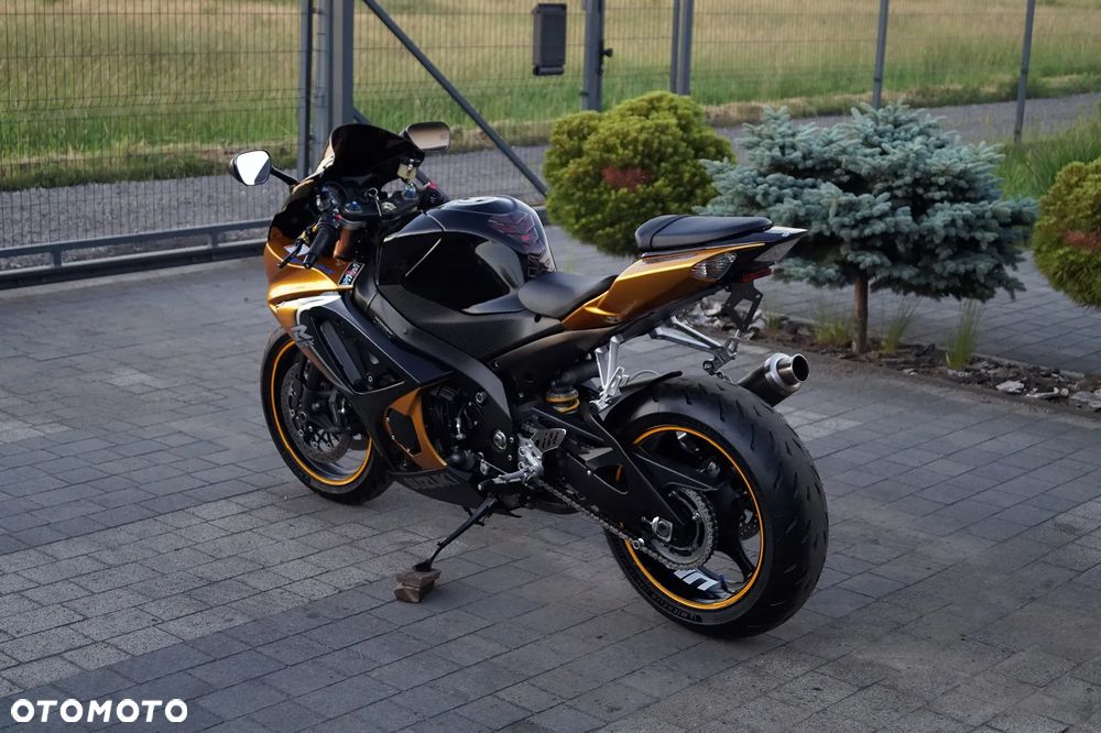 Suzuki GSX-R - 9