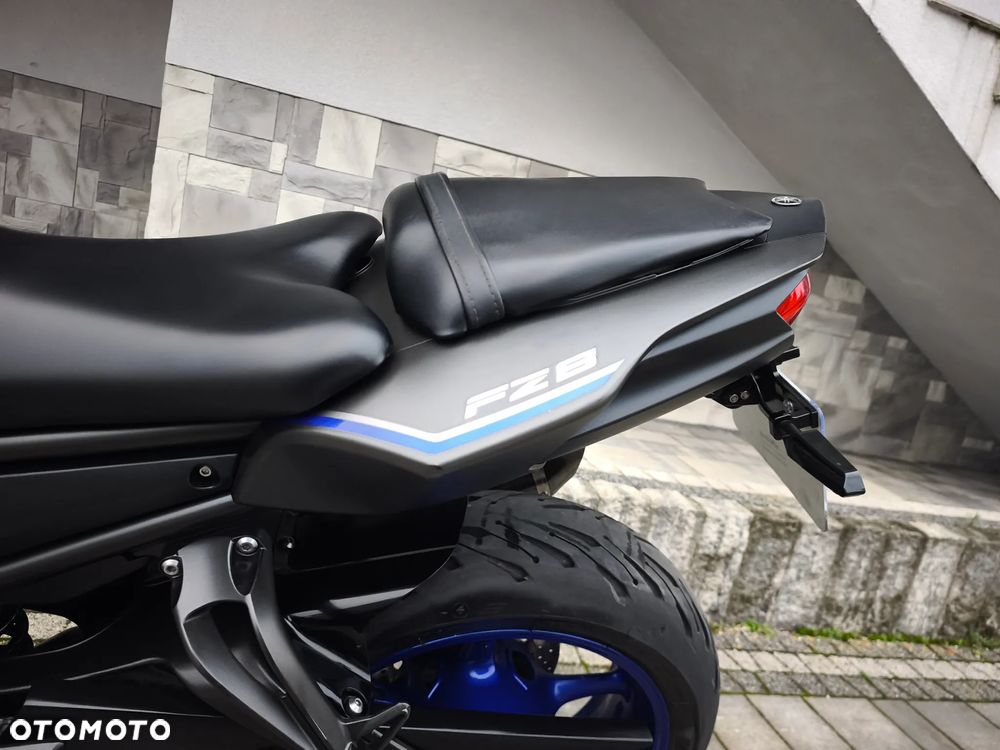 Yamaha FZ8 - 20